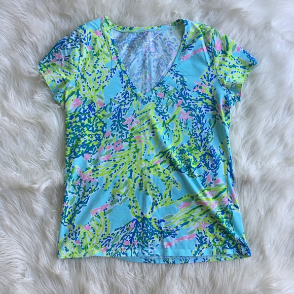 Lilly Pulitzer Tops - Lilly Pulitzer Michele V Neck Top